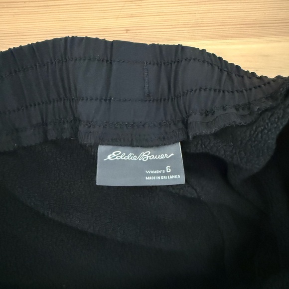 Eddie Bauer Fleece-Lined Black Cargo Joggers - Picture 3 of 4
